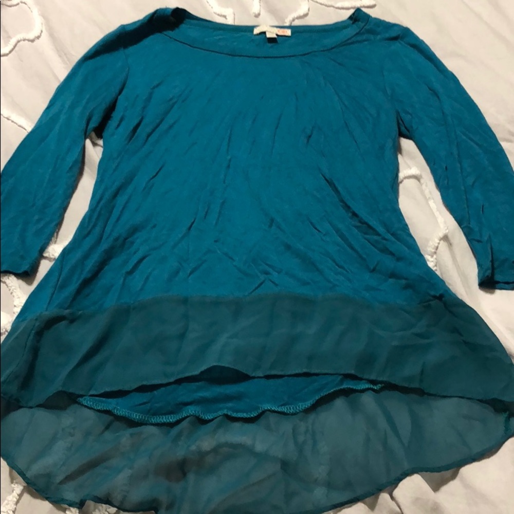 3/4 length sleeve shirt